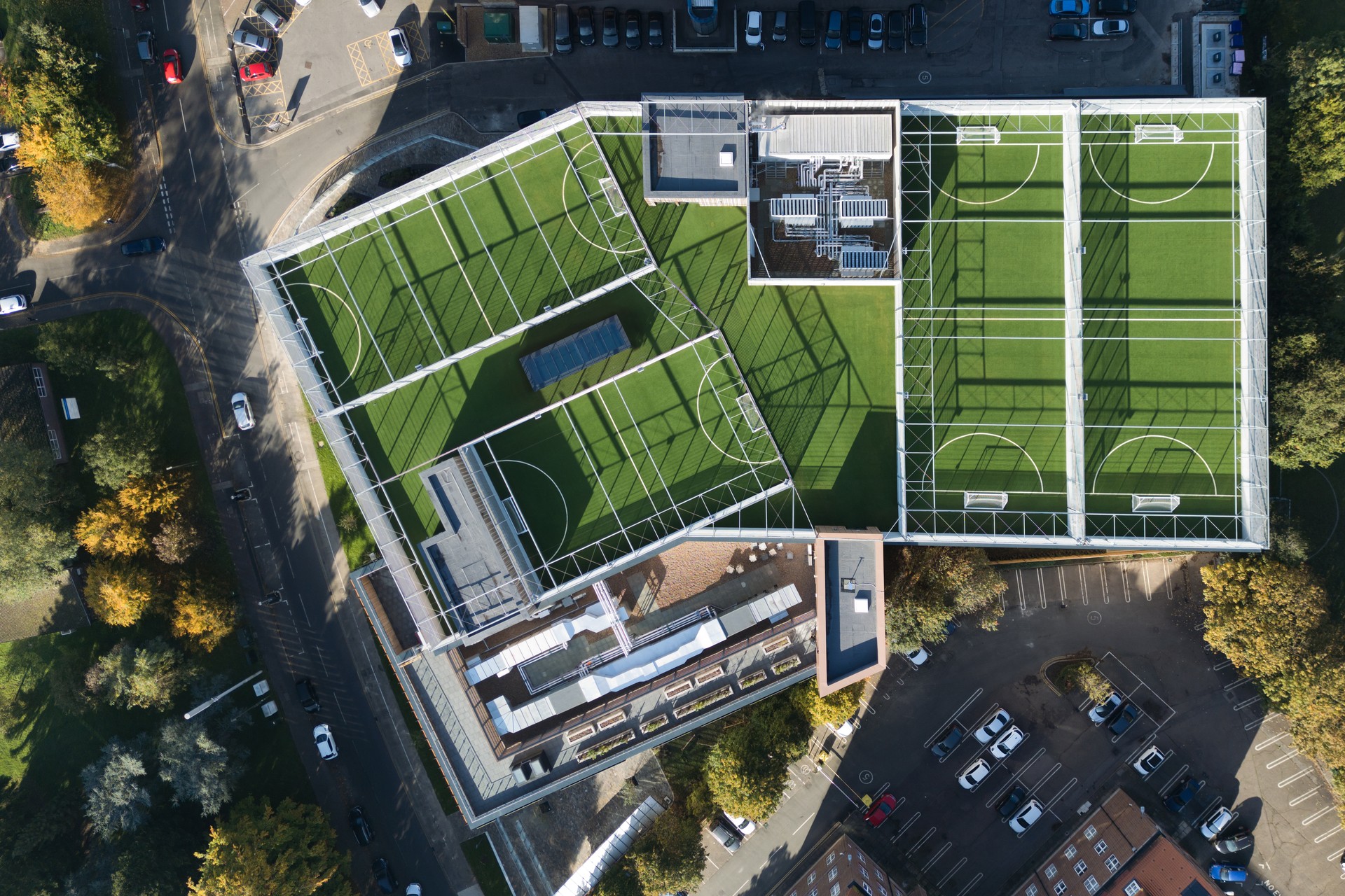 Green roof build-up on a commercial building