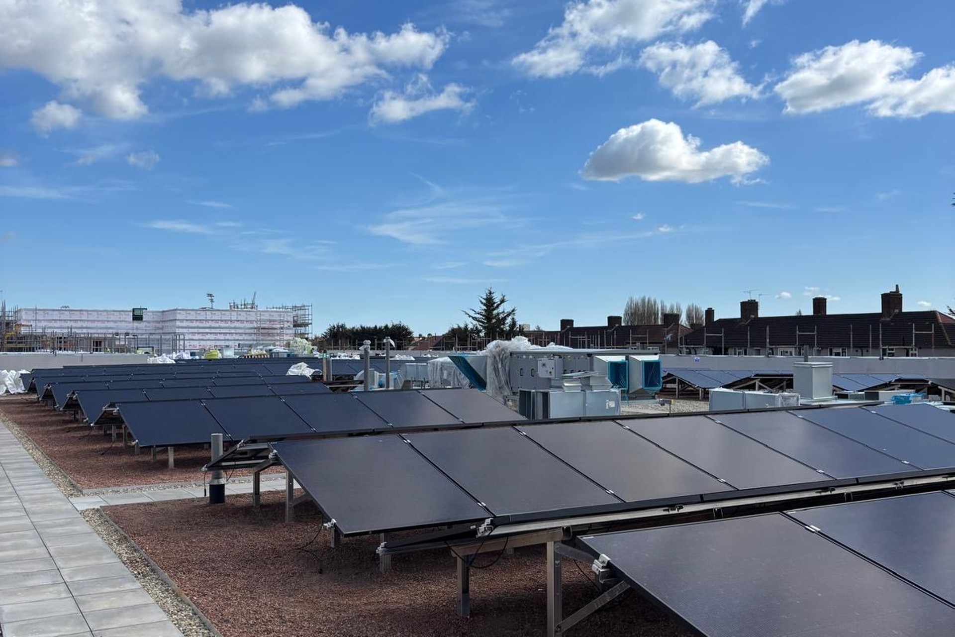 Bio solar roof combining PV and planting